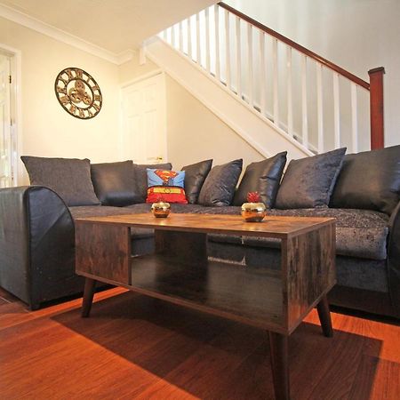 The Barwoods - Modern Spacious Home In Chester - Parking Luaran gambar