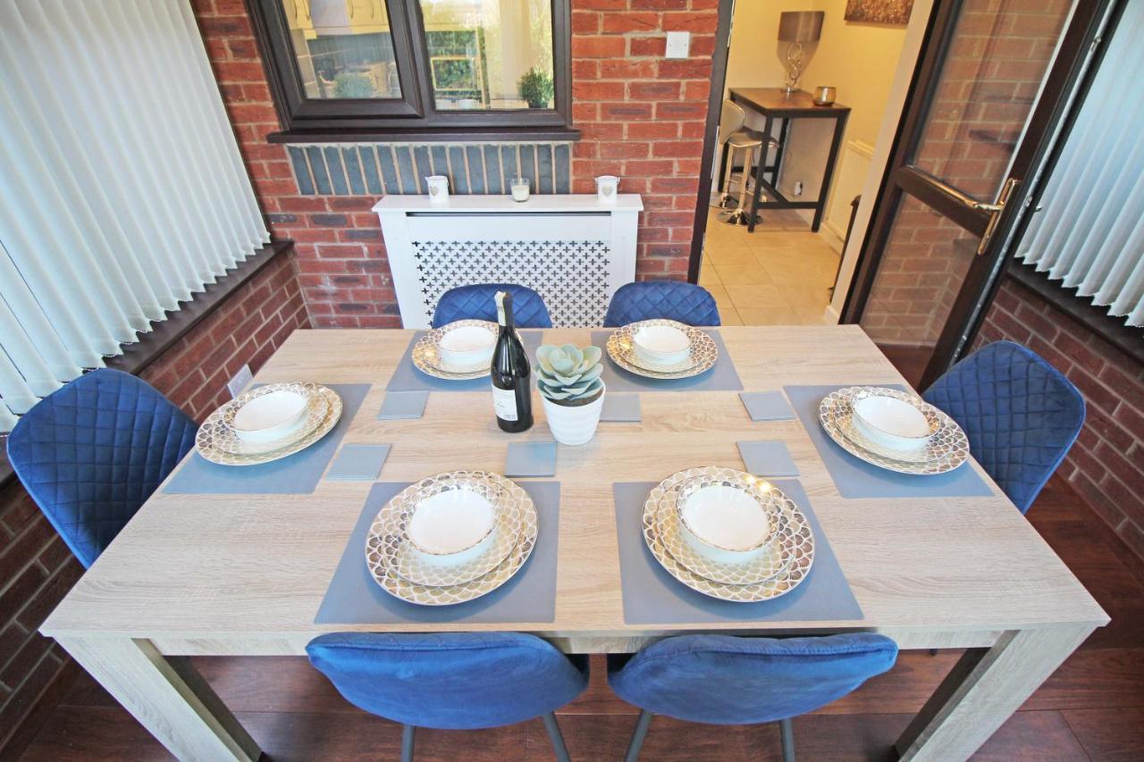 The Barwoods - Modern Spacious Home In Chester - Parking Luaran gambar