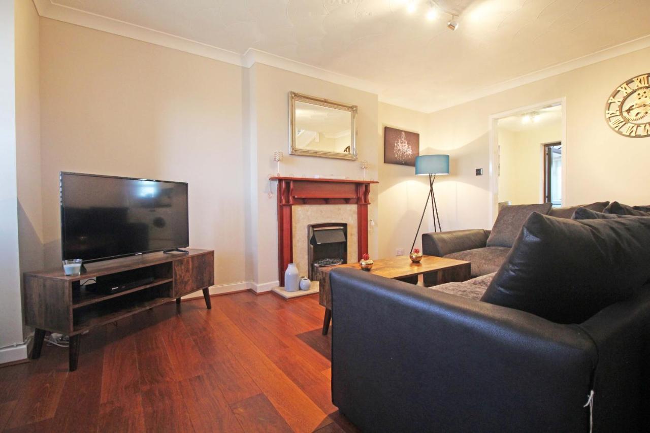 The Barwoods - Modern Spacious Home In Chester - Parking Luaran gambar