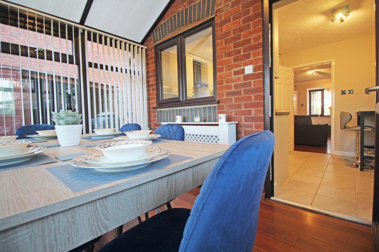 The Barwoods - Modern Spacious Home In Chester - Parking Luaran gambar