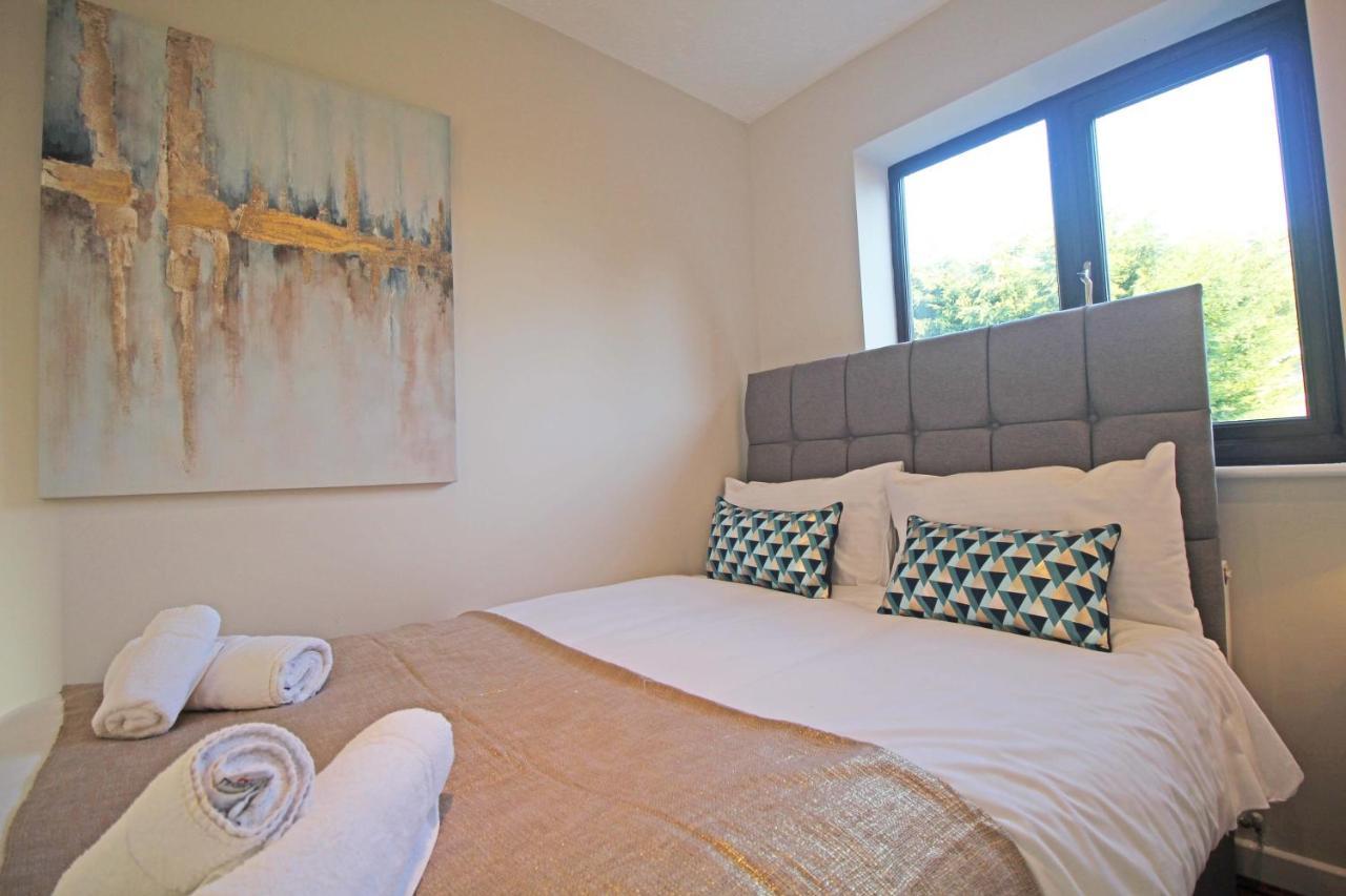 The Barwoods - Modern Spacious Home In Chester - Parking Luaran gambar